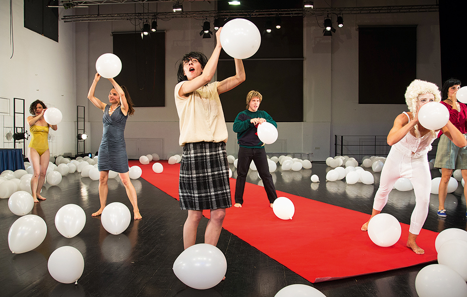 notraining-lab_-variations-to-slowness-time-out-2-photonadazgank