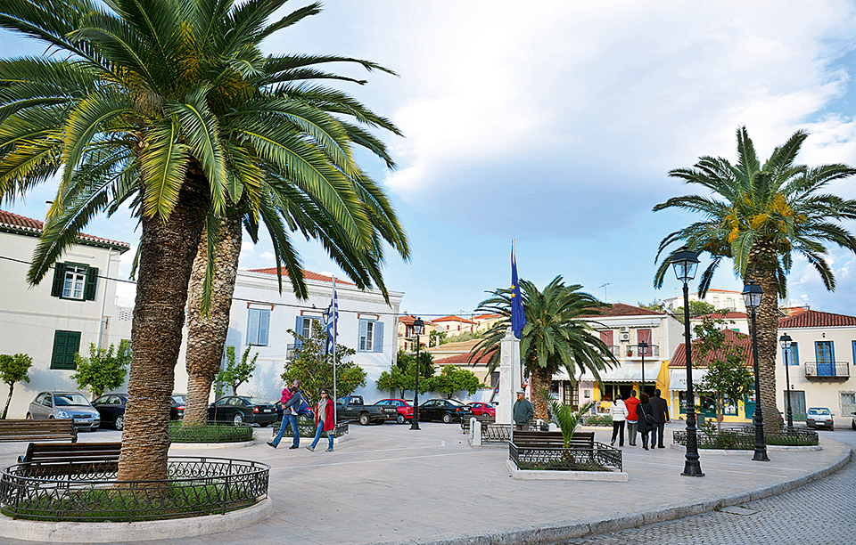 dsc_3233-plateia-hrwwn-manoysakia