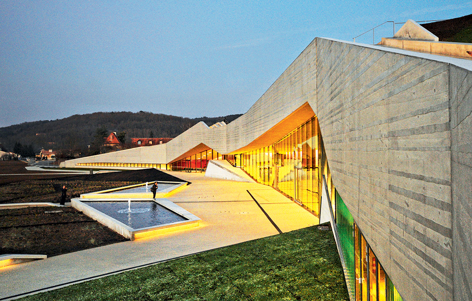 facade-nuit---d-nidos-departement-24