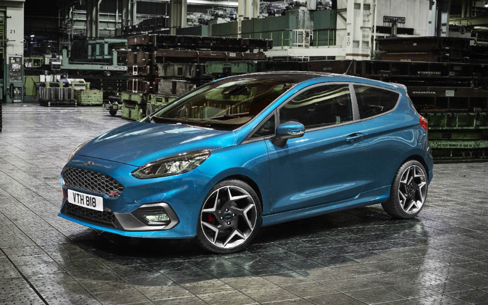 ford_2017_fiesta_st_02