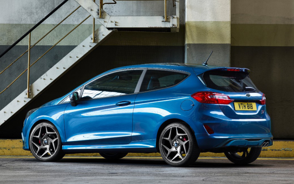 ford_2017_fiesta_st_03