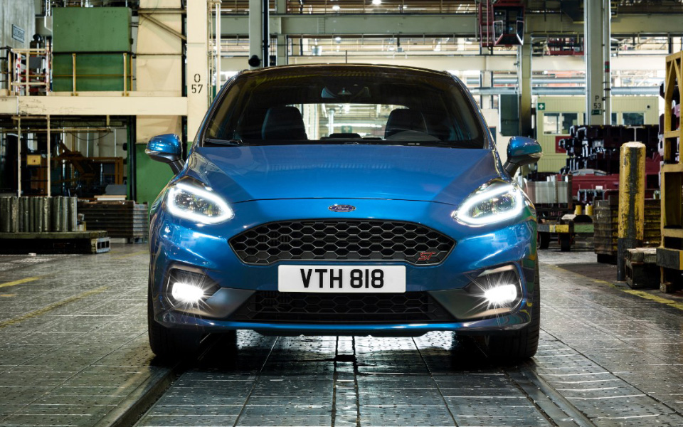 ford_2017_fiesta_st_04