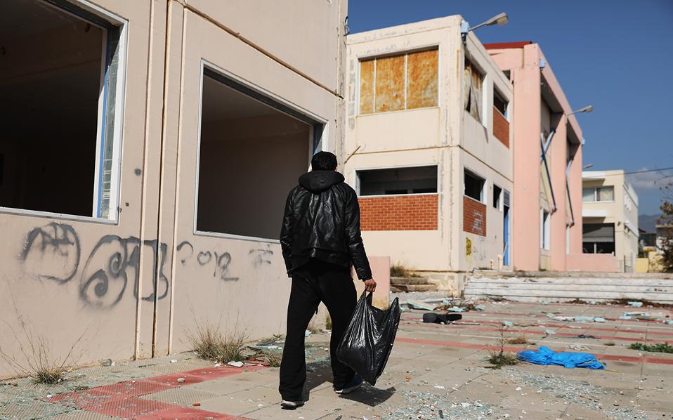 Η λεηλασία του σχολείου που δεν λειτούργησε ποτέ-4