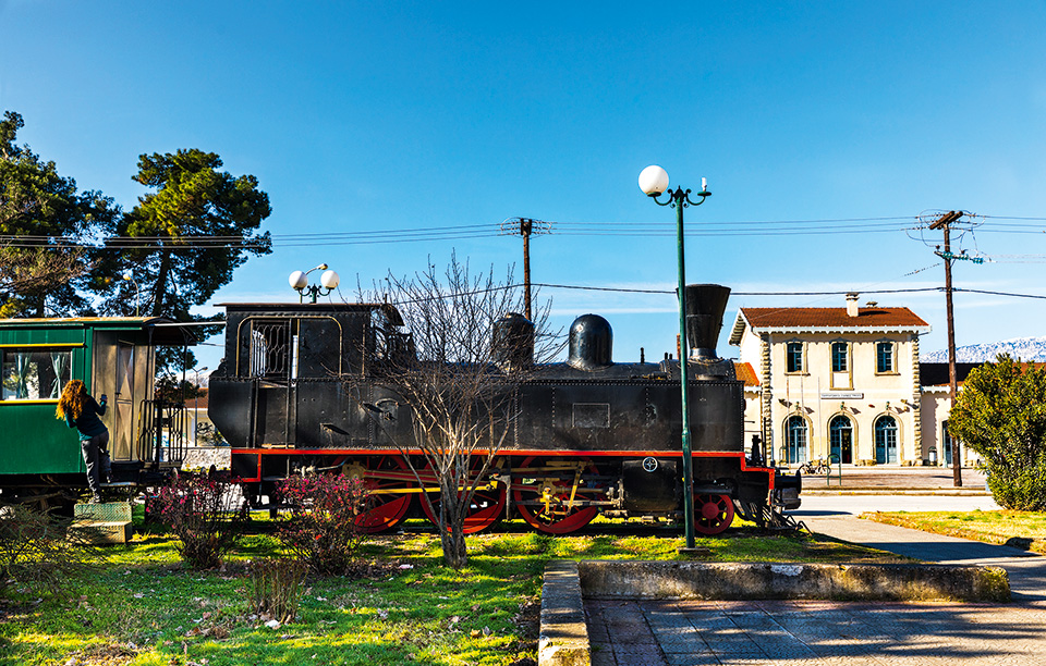 kouris_trikala_moutzouris_railway_station_0350