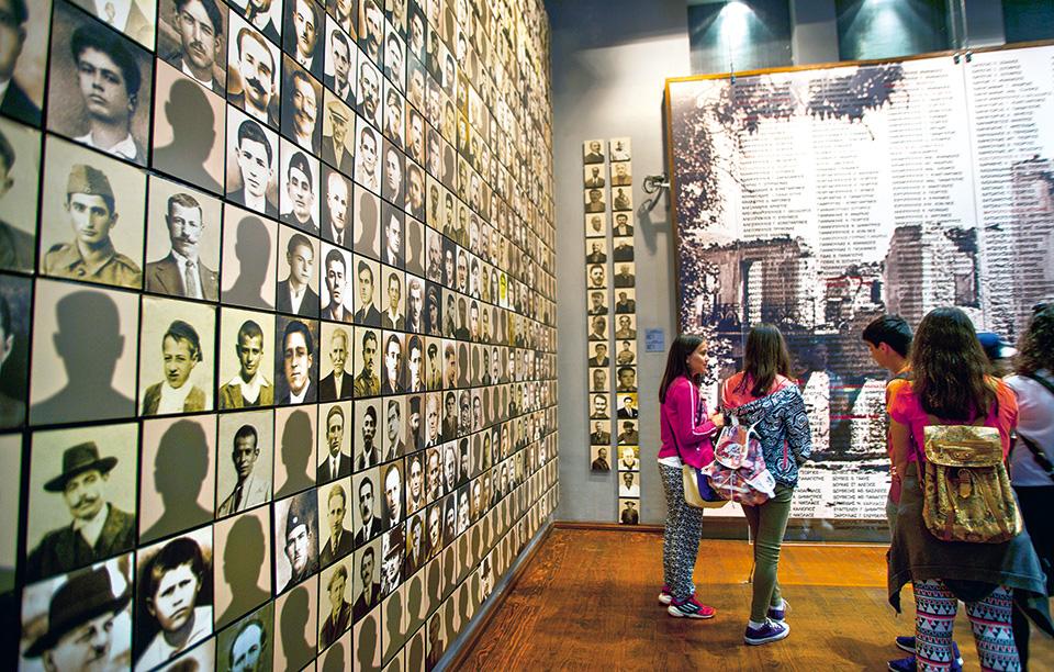 007-kalavrita-mousio-370