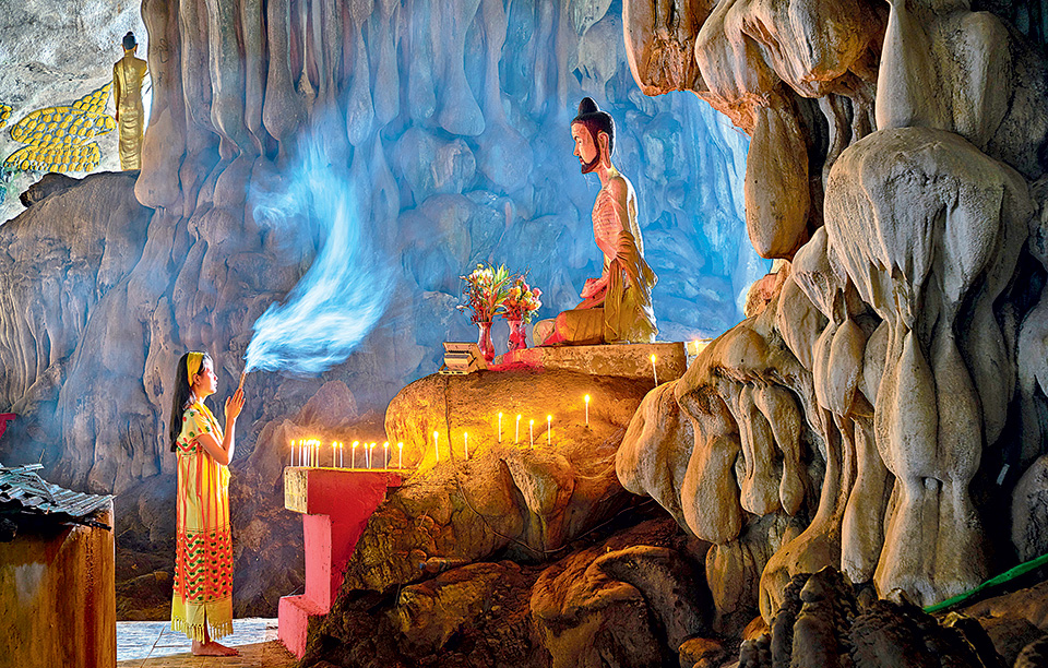 1951_4163_kyawwinhlaing_myanmar_nationalawards_2017