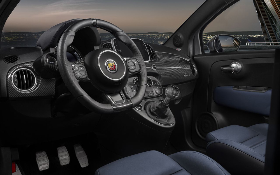 170612_abarth_695-rivale_10