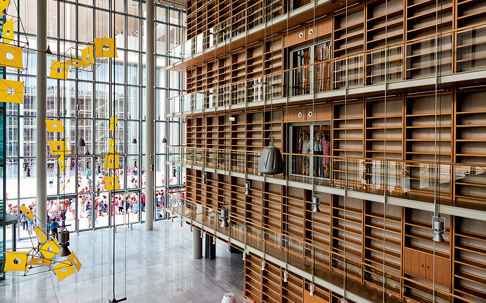 e8nikh-vivlio8hkh-ths-elladossnf_yiorgis-yerolymbos