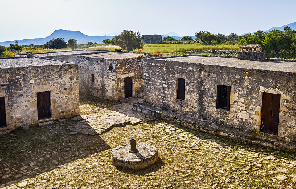 aptera-monasthri-12-