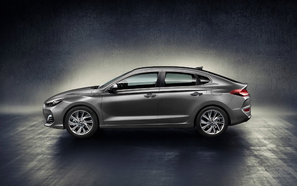 hyundai-i30_fastback-2018-1600-02