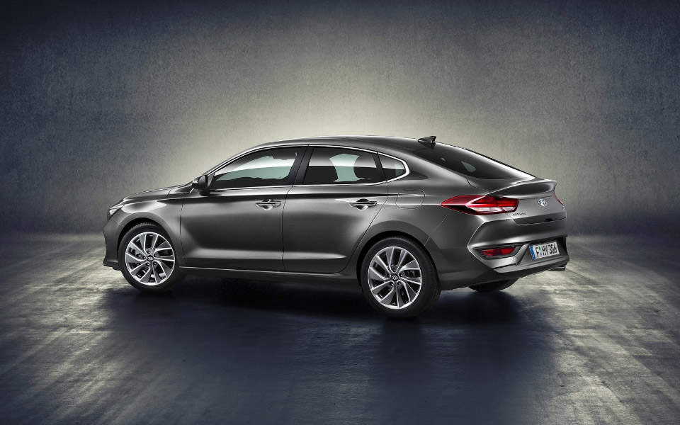 hyundai-i30_fastback-2018-1600-03