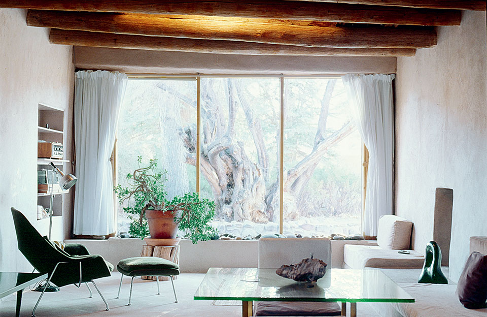 abiquiu-sitting-room