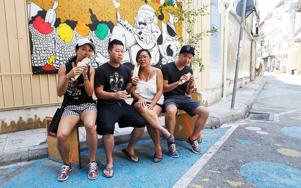 athens_visitors_kampiti_04