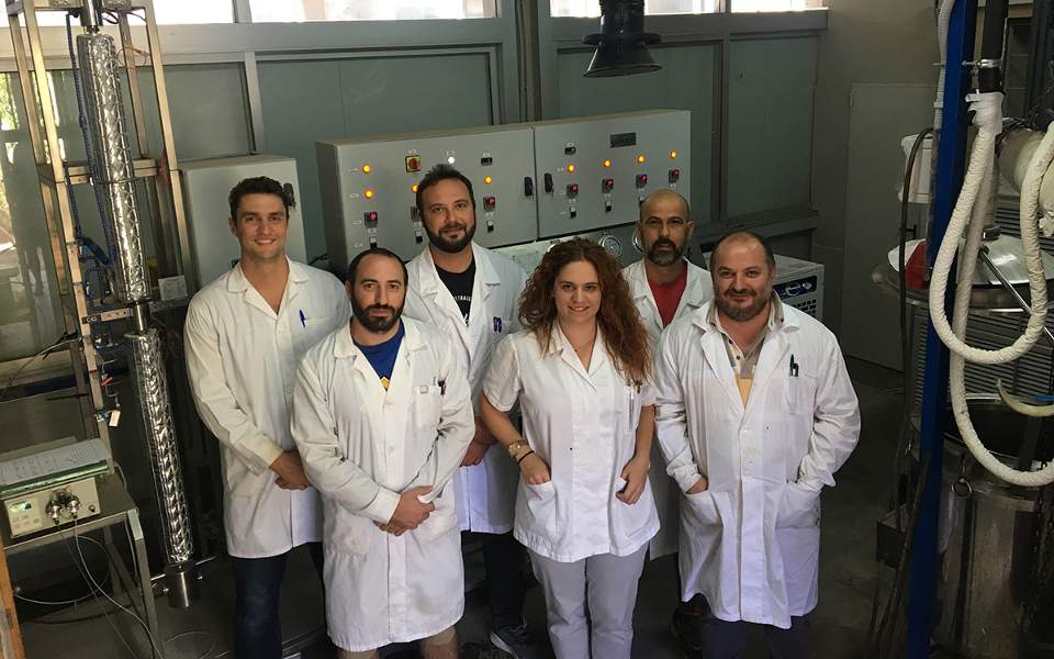 Θερίζοντας ήμερη κάνναβη στην εύφορη Μαντινεία-4