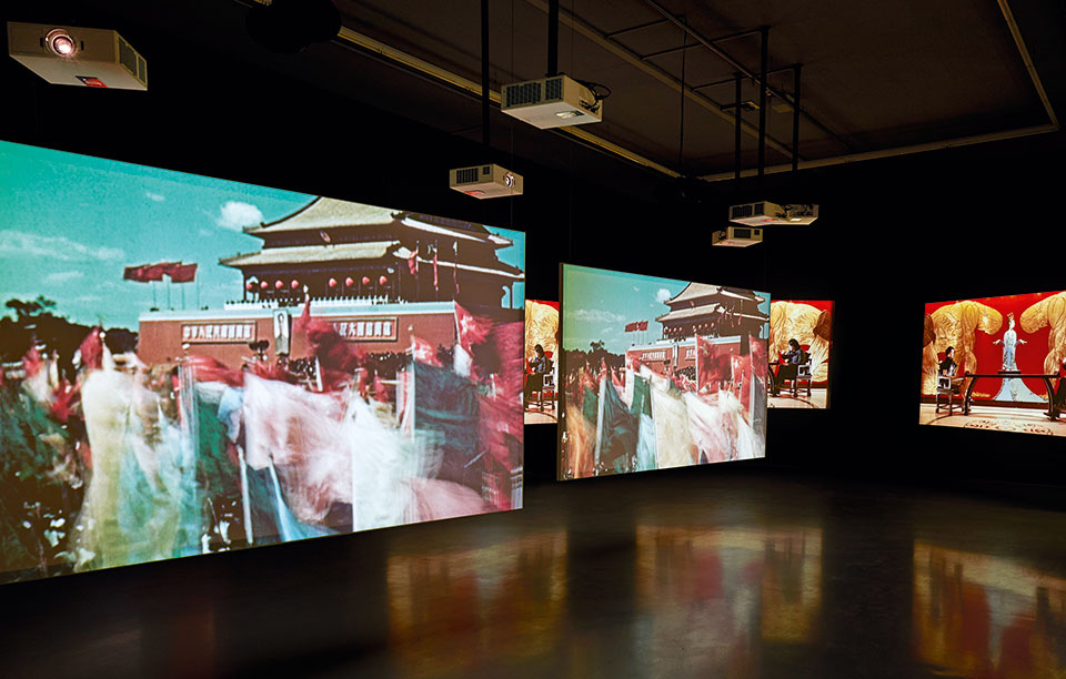 isaac-julien---ten-thousand-waves-2