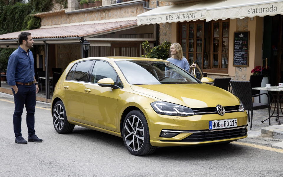 volkswagen-golf-tgi_3