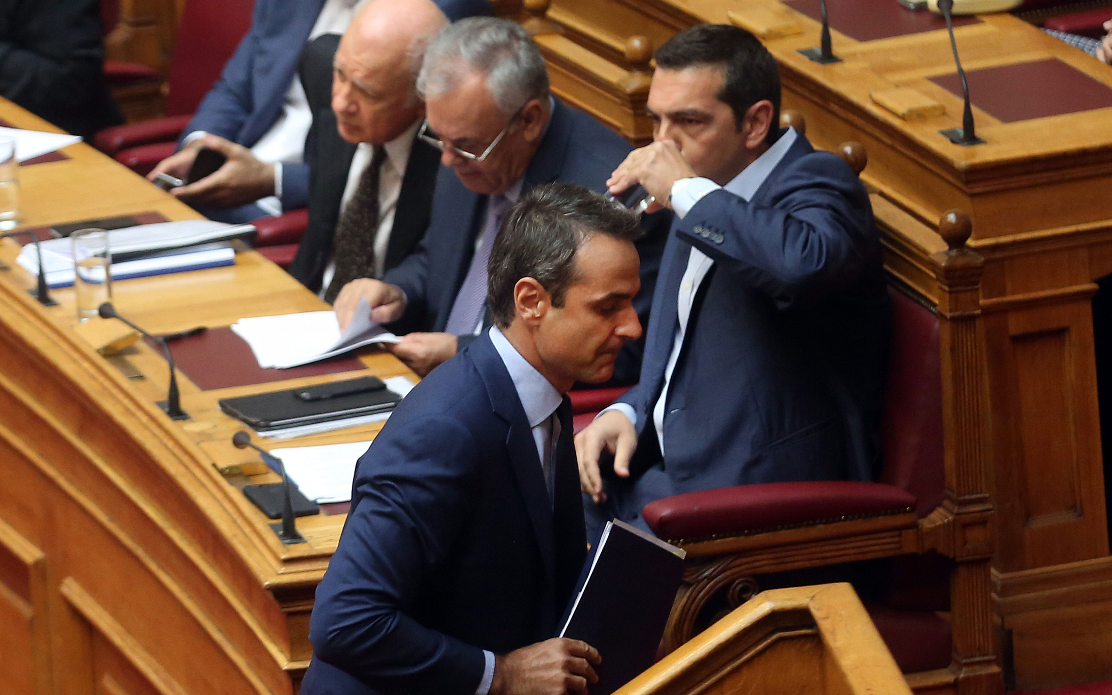 vouli_tsipras_mitsotakis