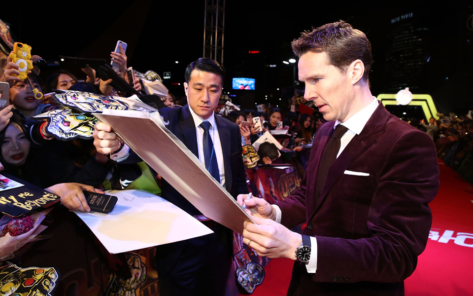benedict-cumberbatch-in-seoul-with-a-jaeger-lecoultre-polaris-memovox_2