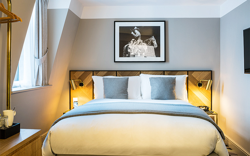 classic-single--victory-house-mgallery-by-sofitel-1