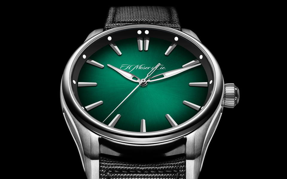 hmoser-pioneer-centre-seconds-cosmic-green_3200-1202_pr_black-background