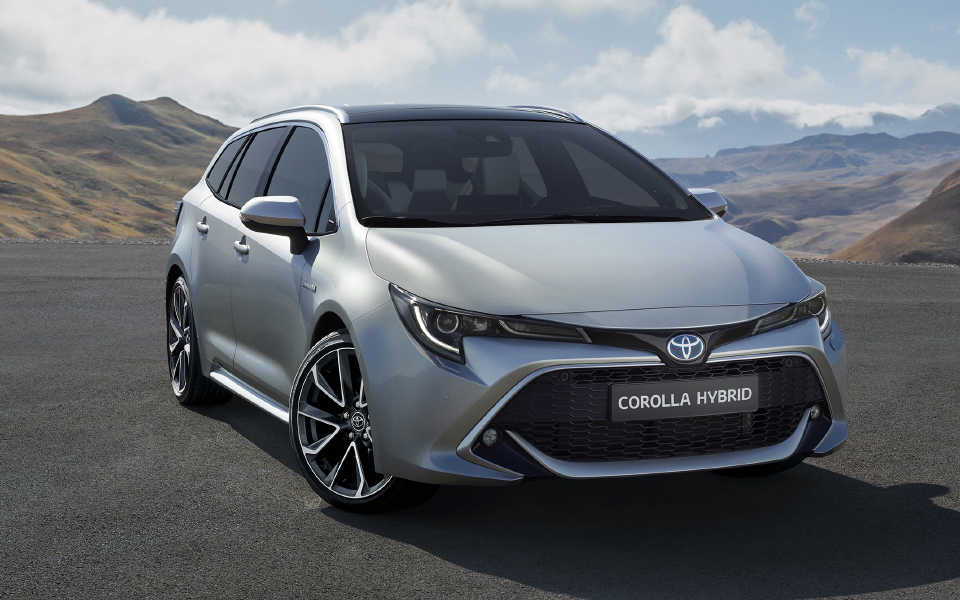 corolla_ts_front_34_2_v05_lr_rgb