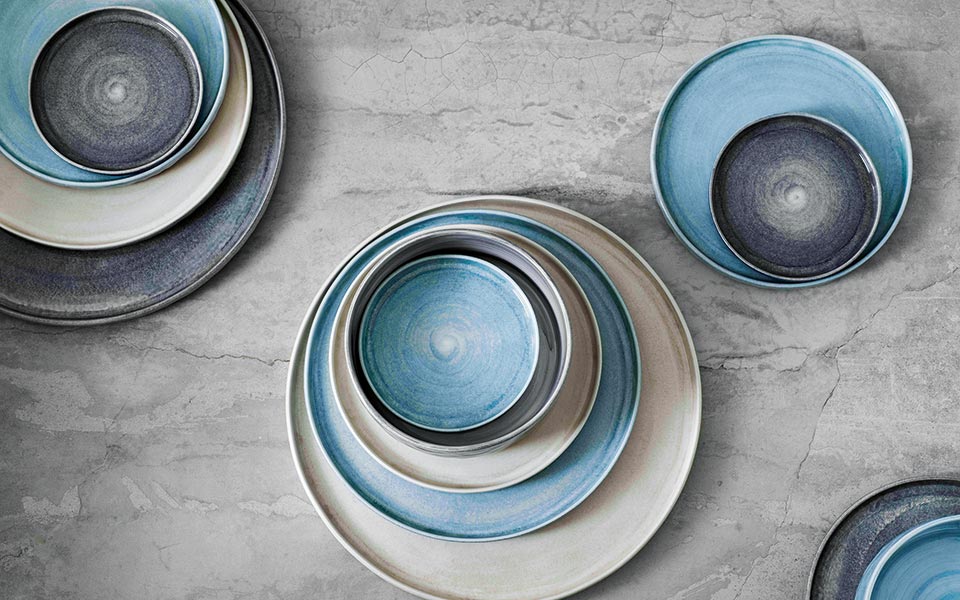 mateus_meets_sam-baron_meets_yatzer_plates-grey_sand_ice-blue