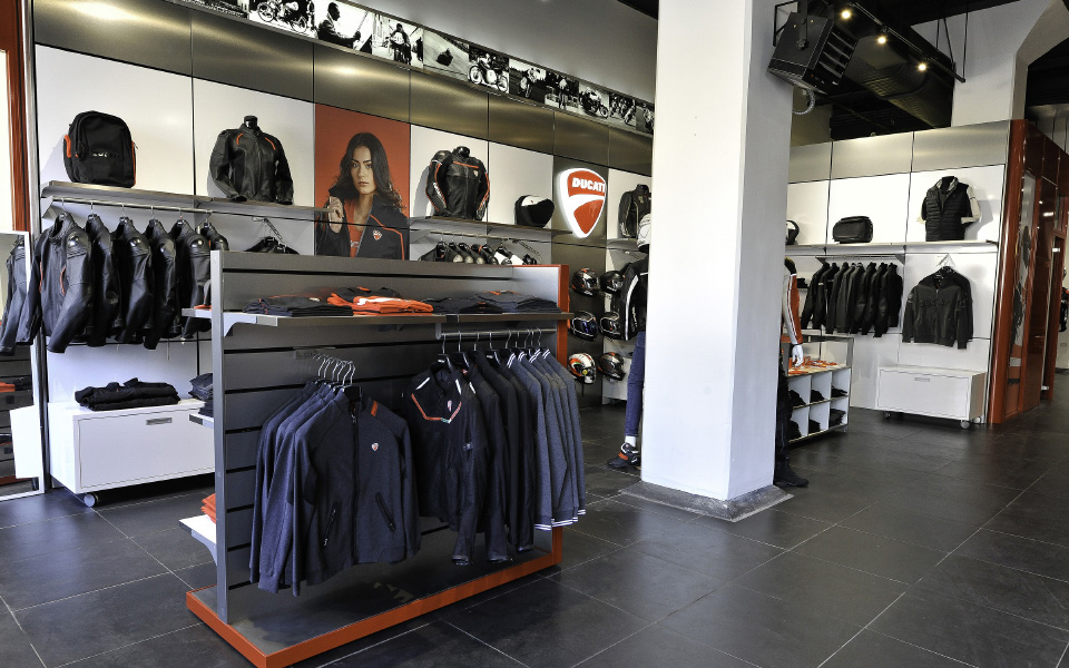 eortastiko-bazaar-toy-ducati-athens_2