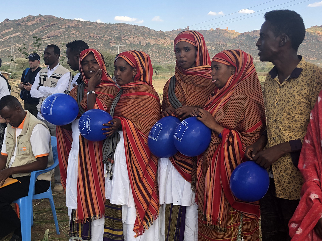 Πρόσφυγες μέσα στην πατρίδα τους-7