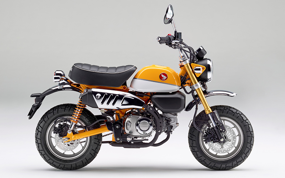 129314_monkey_2018_-_banana_yellow_ross_white