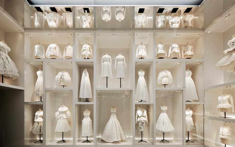 va_christian-dior-designer-of-dreams-exhibition_atelier-section-c-adrien-dirand-13-copy
