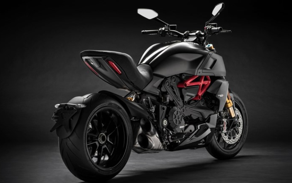 x-diavel1