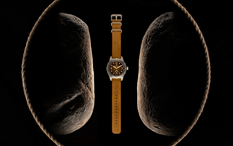 ianoswatchesianosavyssosbrownianos