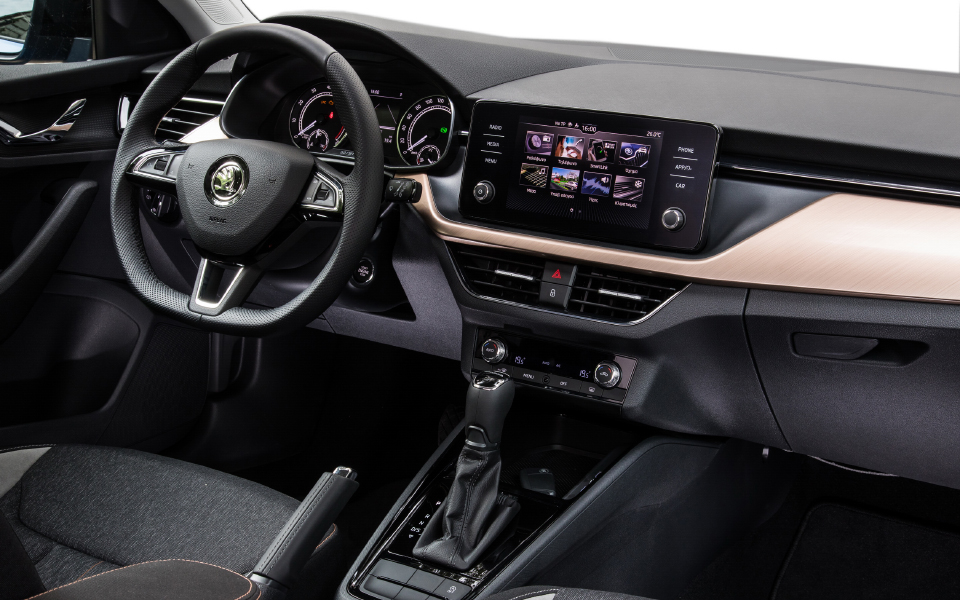 all-new-scoda-scala_blue_interior_2