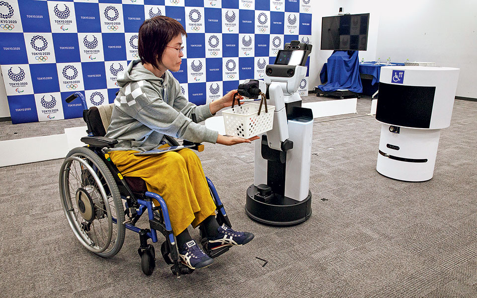 human_supportdelivery_robots-3465