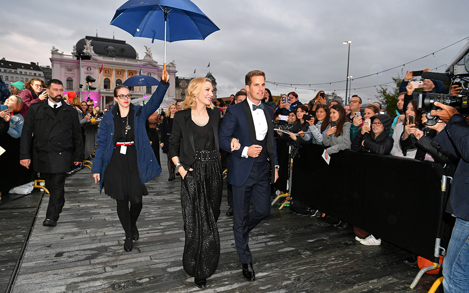 hc2-3273-2019100570814369-781484