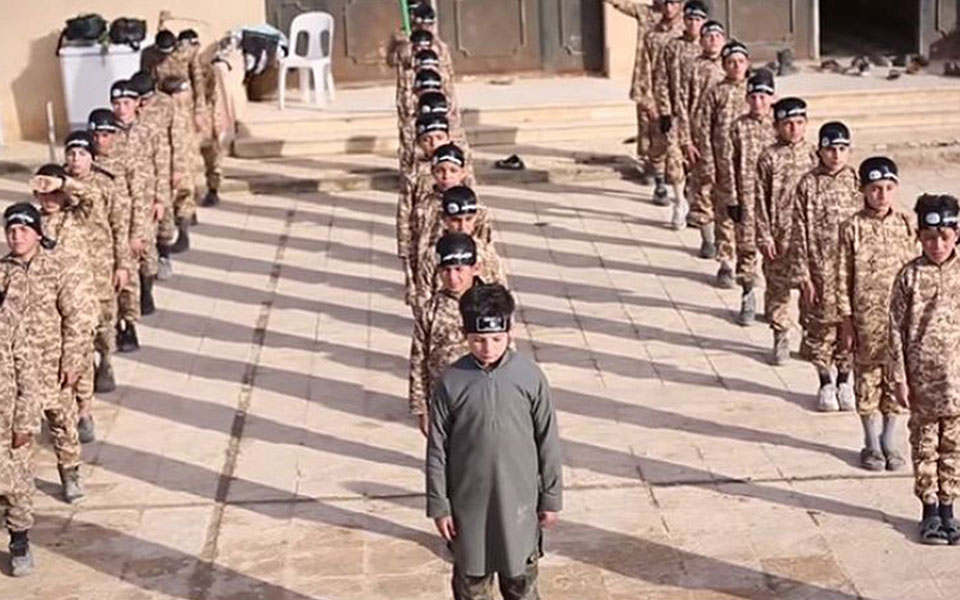 isis-children-2
