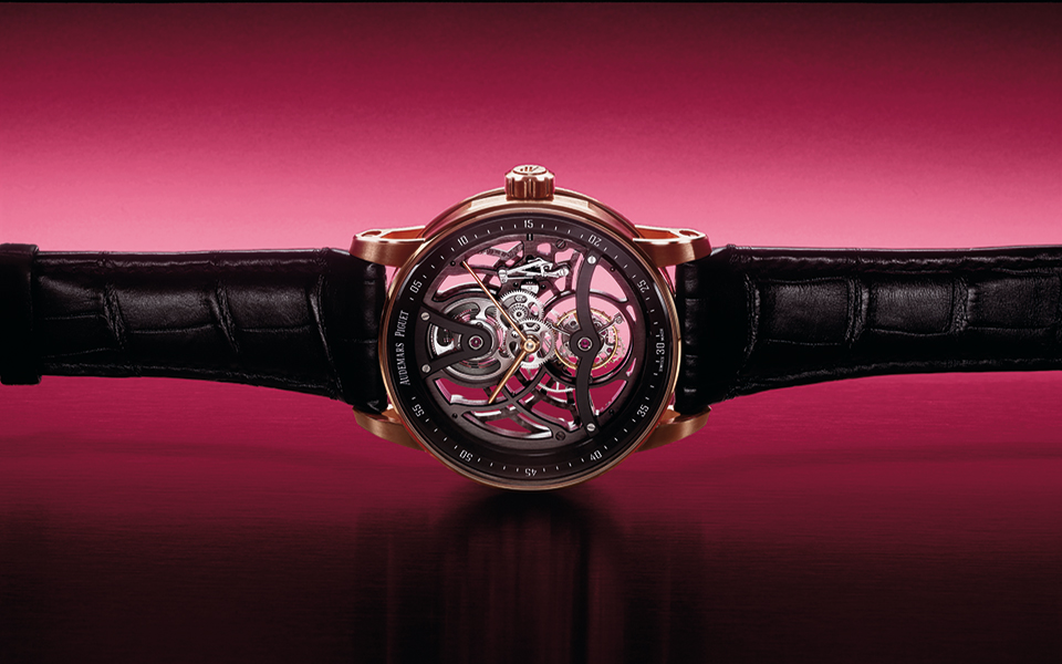 page56_26600or-oo-a002cr-01_stilllife