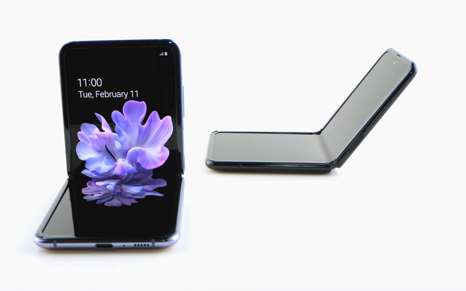 02_galaxyzflip_design_lifestyle_image