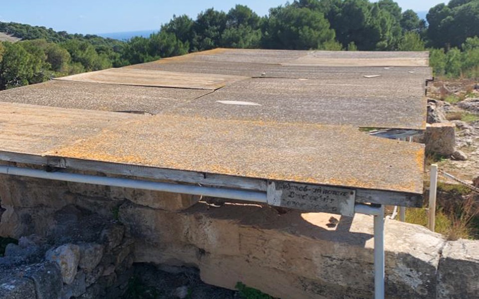 gkat_01_2102_page_1_image_0003