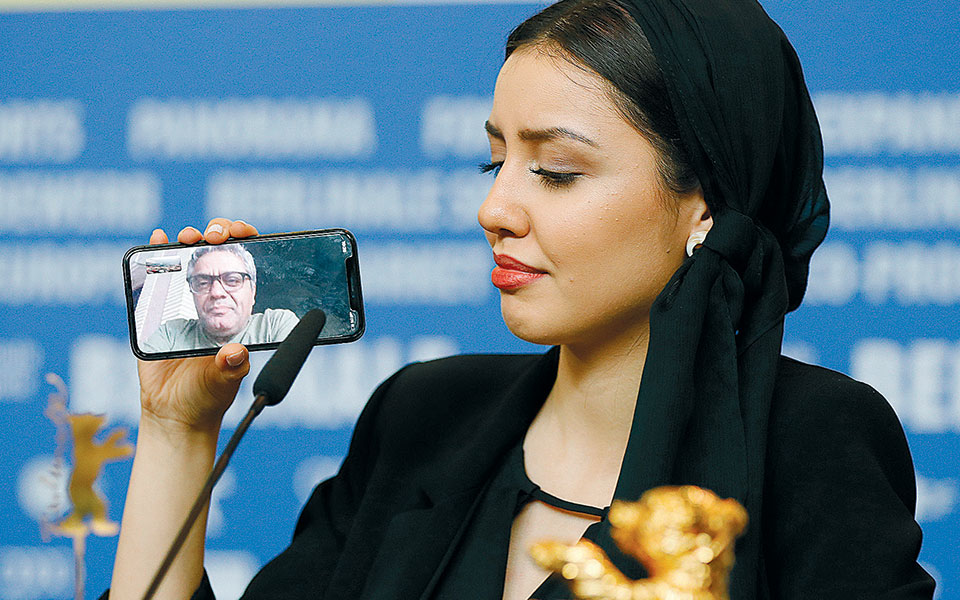 gkat_15_0302_page_1_image_0001--2