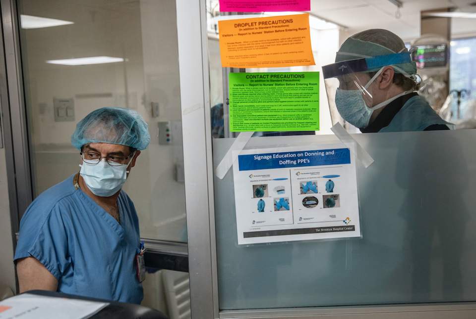 Η μάχη σε μονάδα εντατικής της Ν. Υόρκης-1