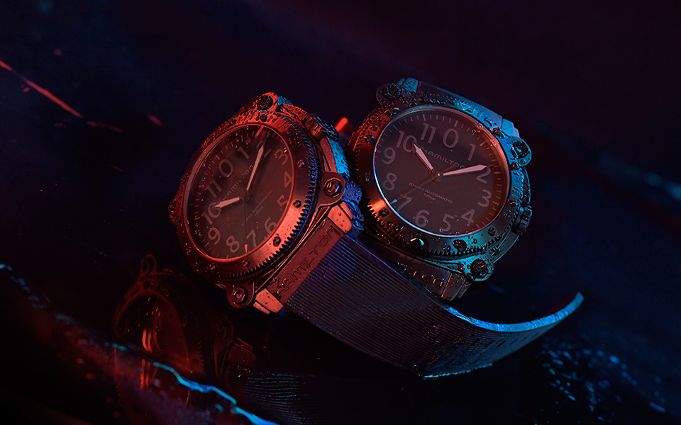 hamilton-belowzero-titanium-limited-edition-red--blue_h78505331--h78505332_lifestyle-1