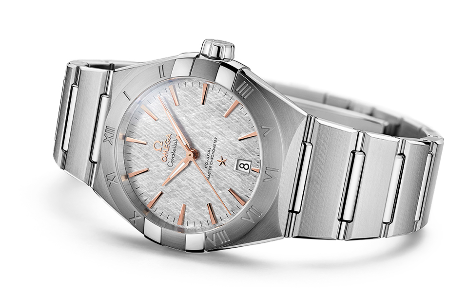 omega_131_10_39_20_06_001_pub_jpg