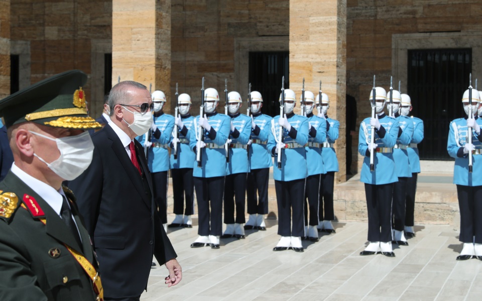 2020-08-30t123423z_1241150273_rc2coi94tbm5_rtrmadp_3_turkey-greece-1