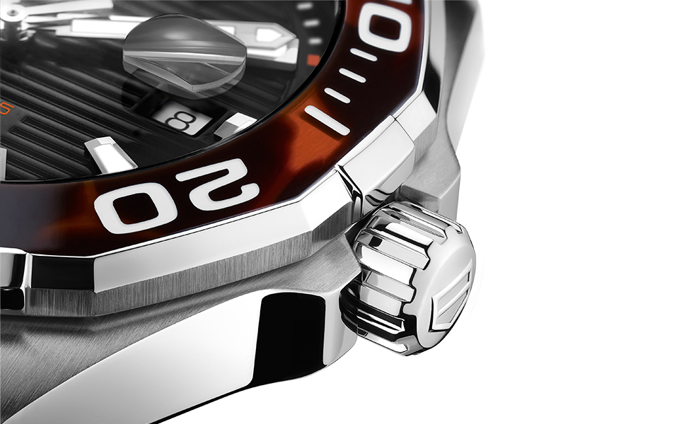 tag-heuer-aquaracer-tortoise-shell-effect-calibre-5-bezel-zoom