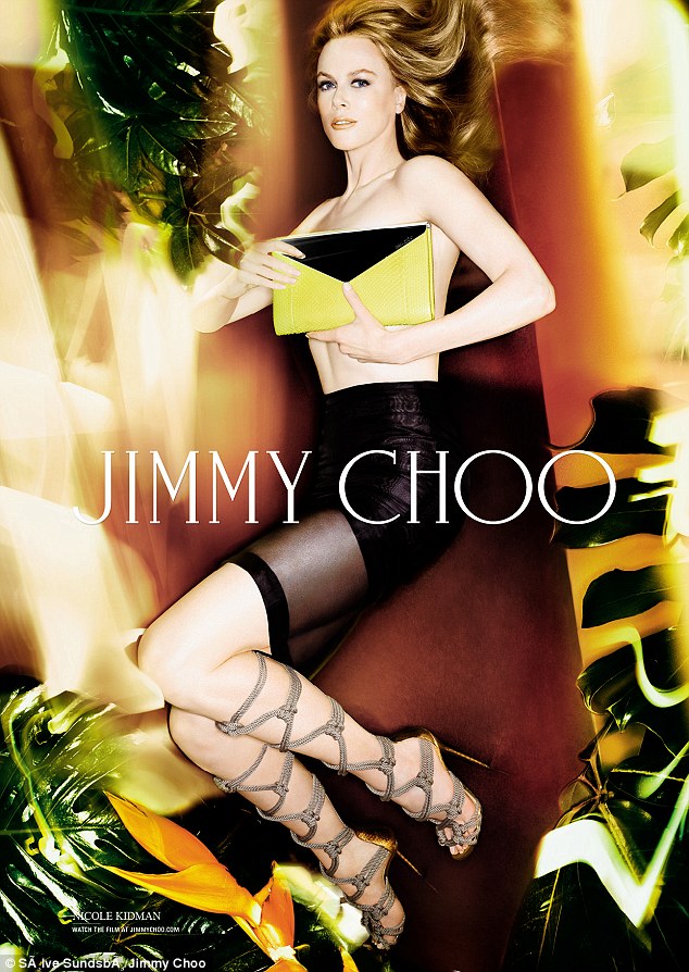 Αγνώριστη η Nicole Kidman στην Jimmy Choo καμπάνια!-3