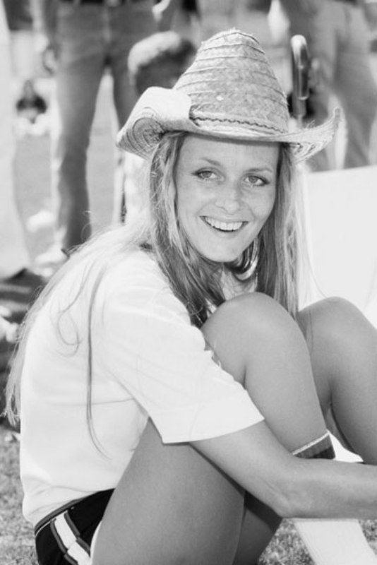 Τα must have της γυναικείας γκαρνταρόμπας εμπνευσμένα από τα μεγαλύτερα style icons!-5