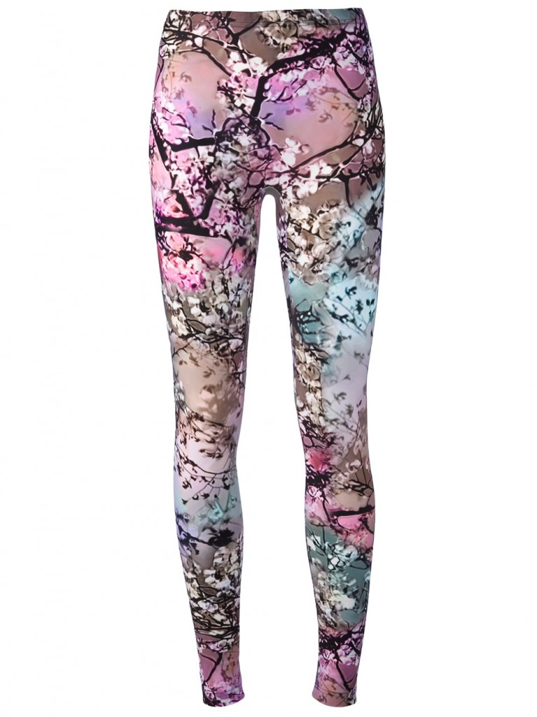 Το sportwear είναι τάση: Πως να φορέσεις τη φόρμα στη βόλτα σου-4