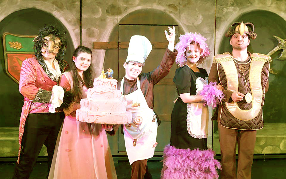 Προσκλήσεις για θέατρο και διαγωνισμός βιβλίων στους «Ερευνητές»-1