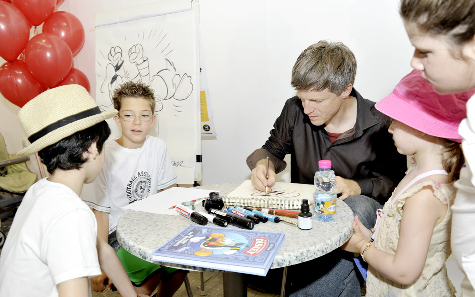 Το σχολείο έκλεισε,  ρίξτε το στο διάβασμα!-2